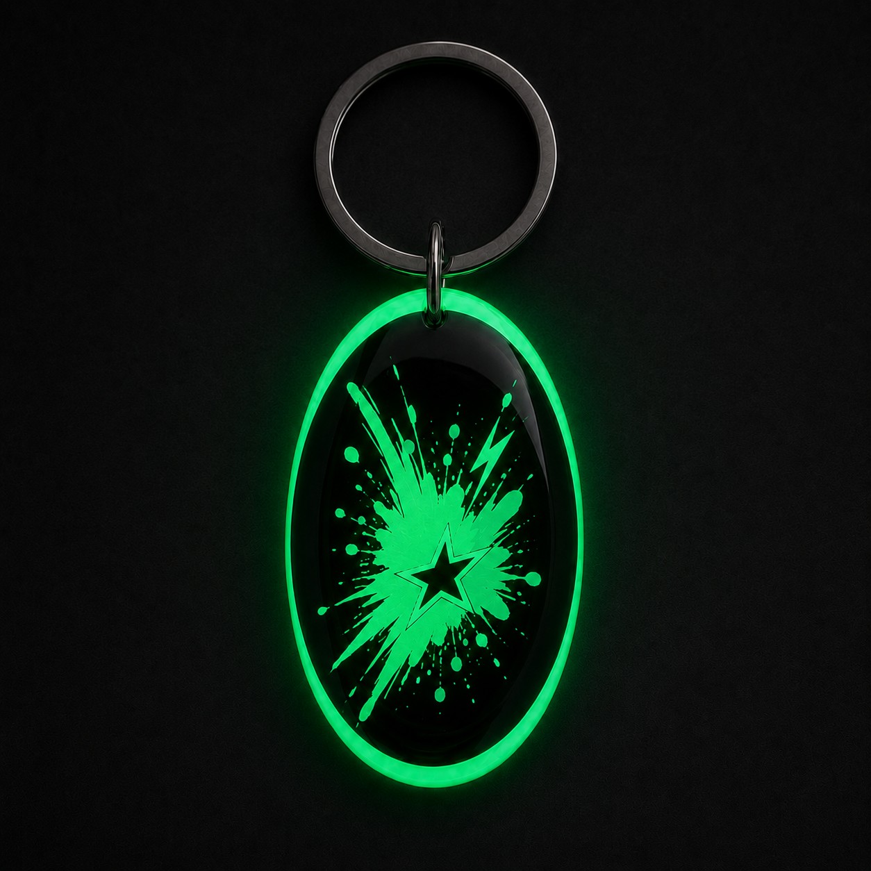 Étoile avec effet photoluminescent vert dans l’obscurité